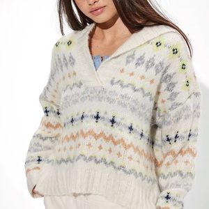 American Eagle Nordic Fair Isle Knit Crop Hooded Sweater Wool Cream V-Neck Small